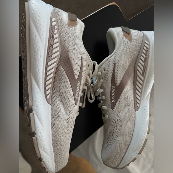 Brooks Women’s Ariel GTS 24 Running Shoes - Picture 8 of 8